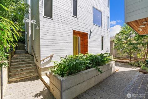 3642 Interlake Avenue N Seattle WA 98103