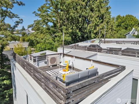 3642 Interlake Avenue N Seattle WA 98103