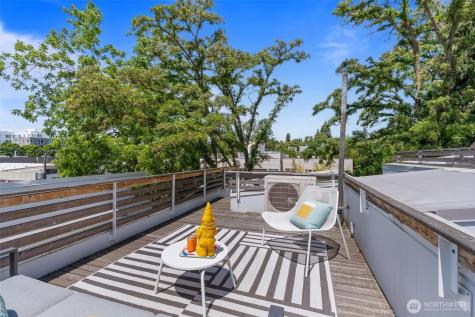 3642 Interlake Avenue N Seattle WA 98103