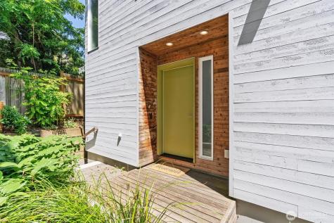 3642 Interlake Avenue N Seattle WA 98103