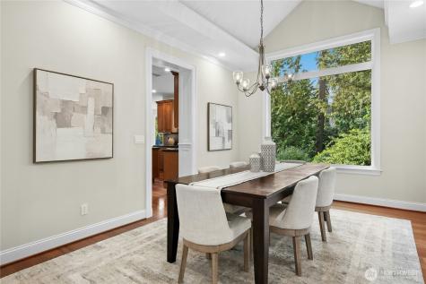 10806 SE 16th Street Bellevue WA 98004