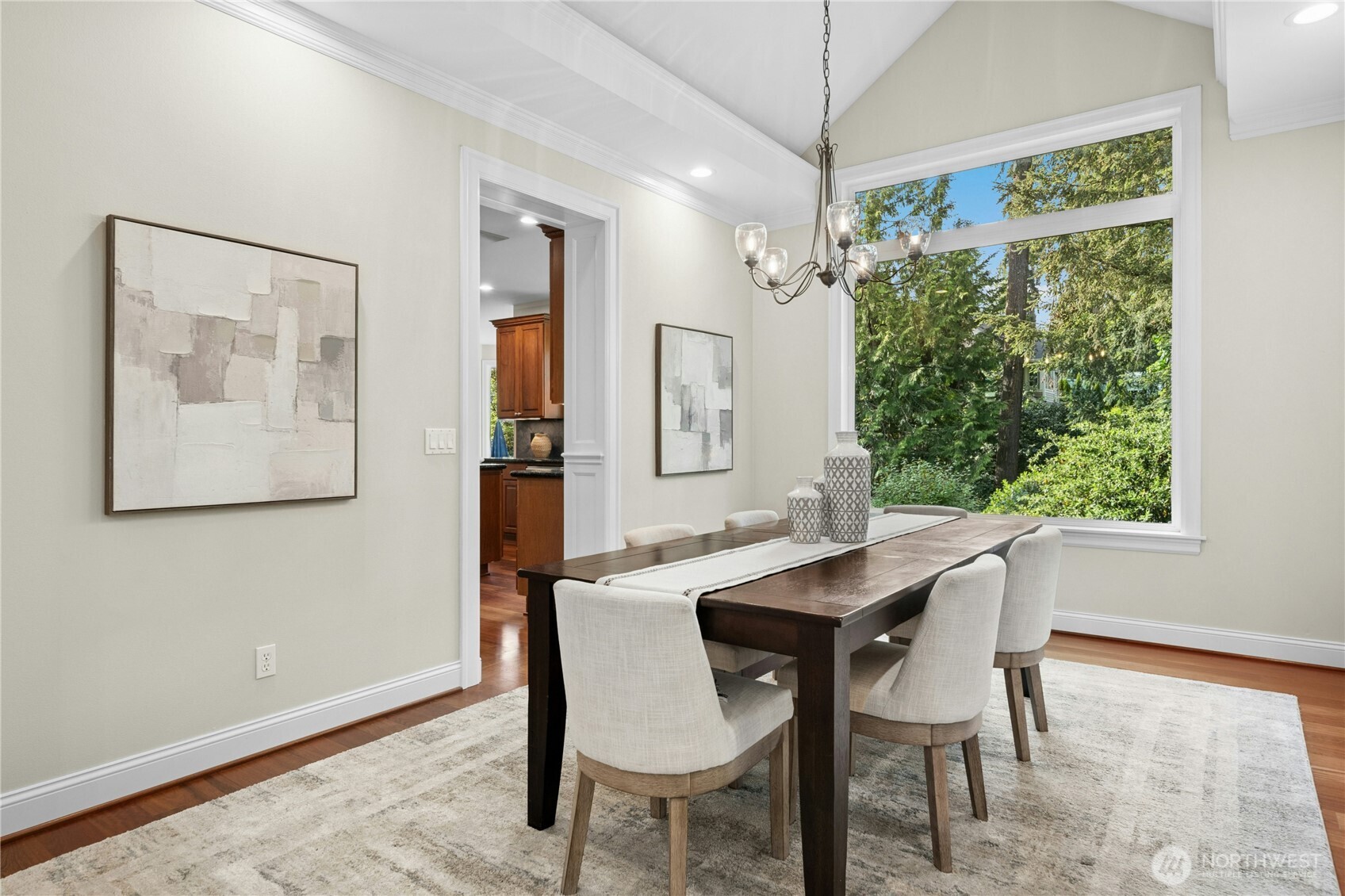 10806 SE 16th Street Bellevue WA 98004