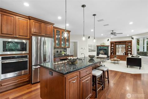 10806 SE 16th Street Bellevue WA 98004