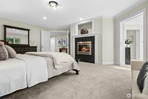 10806 SE 16th Street Bellevue WA 98004