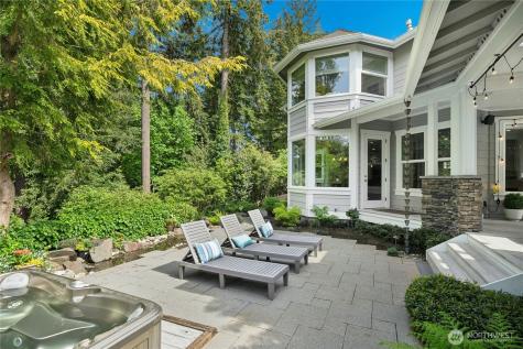10806 SE 16th Street Bellevue WA 98004