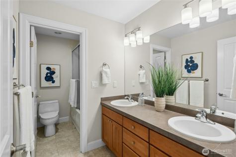 10806 SE 16th Street Bellevue WA 98004