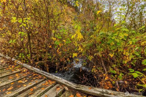 8 Camden Road Elk WA 99009
