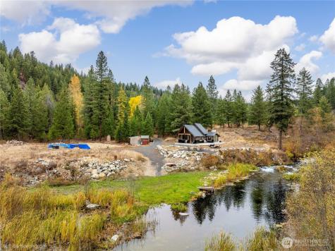 8 Camden Road Elk WA 99009