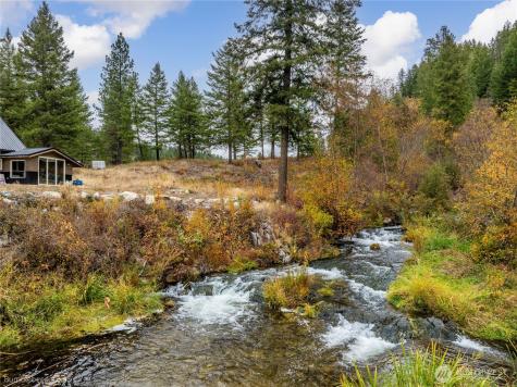 8 Camden Road Elk WA 99009