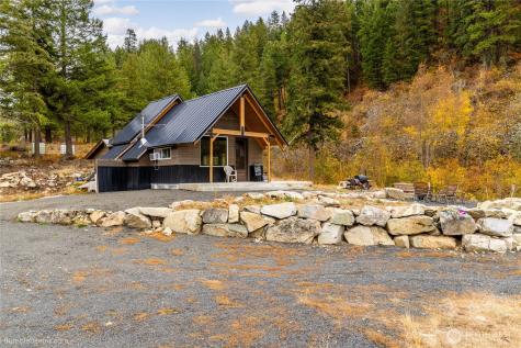 8 Camden Road Elk WA 99009