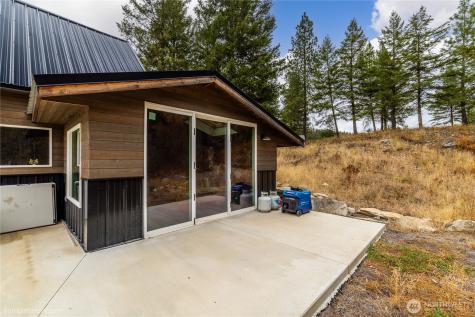 8 Camden Road Elk WA 99009