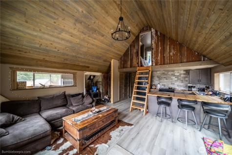 8 Camden Road Elk WA 99009