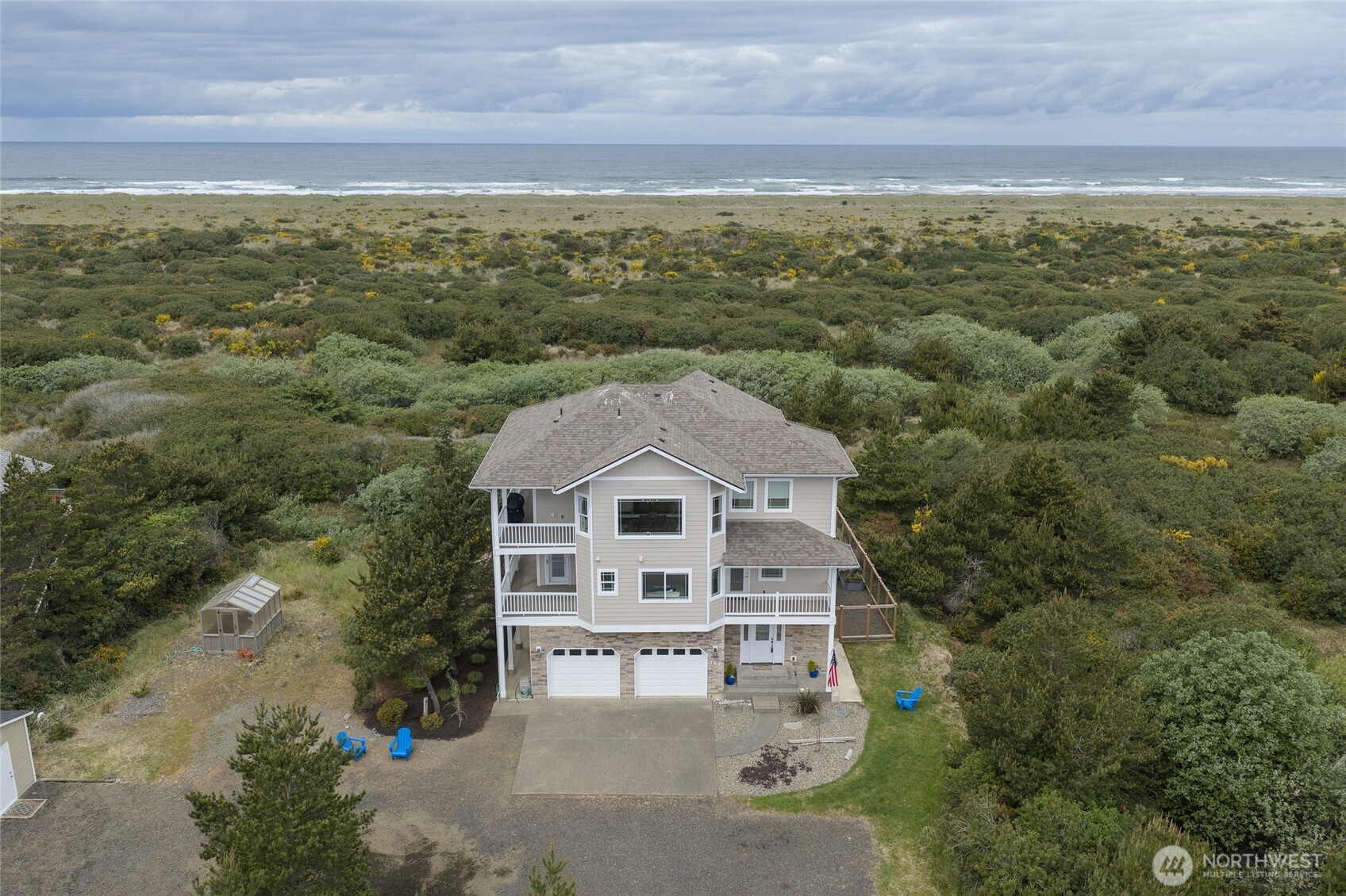 769 S Sand Dune Avenue SW Ocean Shores WA 98569