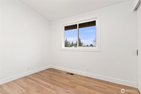 20733 Elberta Road Lynnwood WA 98036
