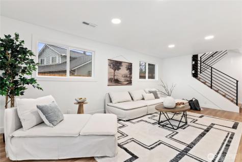 20733 Elberta Road Lynnwood WA 98036