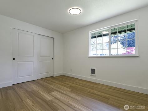 35023 18th Avenue SW Federal Way WA 98023