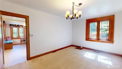 1533 NE Tagholm Road Poulsbo WA 98370