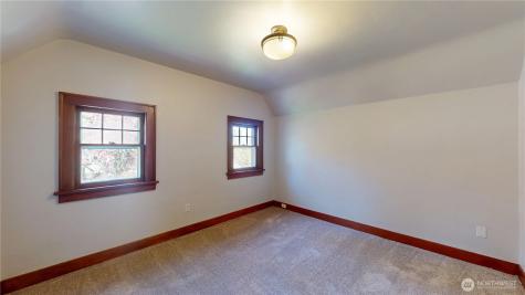 1533 NE Tagholm Road Poulsbo WA 98370