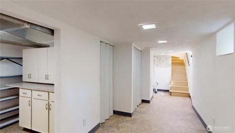 1533 NE Tagholm Road Poulsbo WA 98370