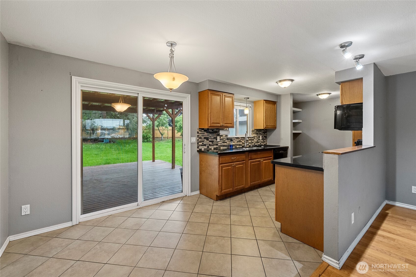 2008 Pacific Place Mount Vernon WA 98273