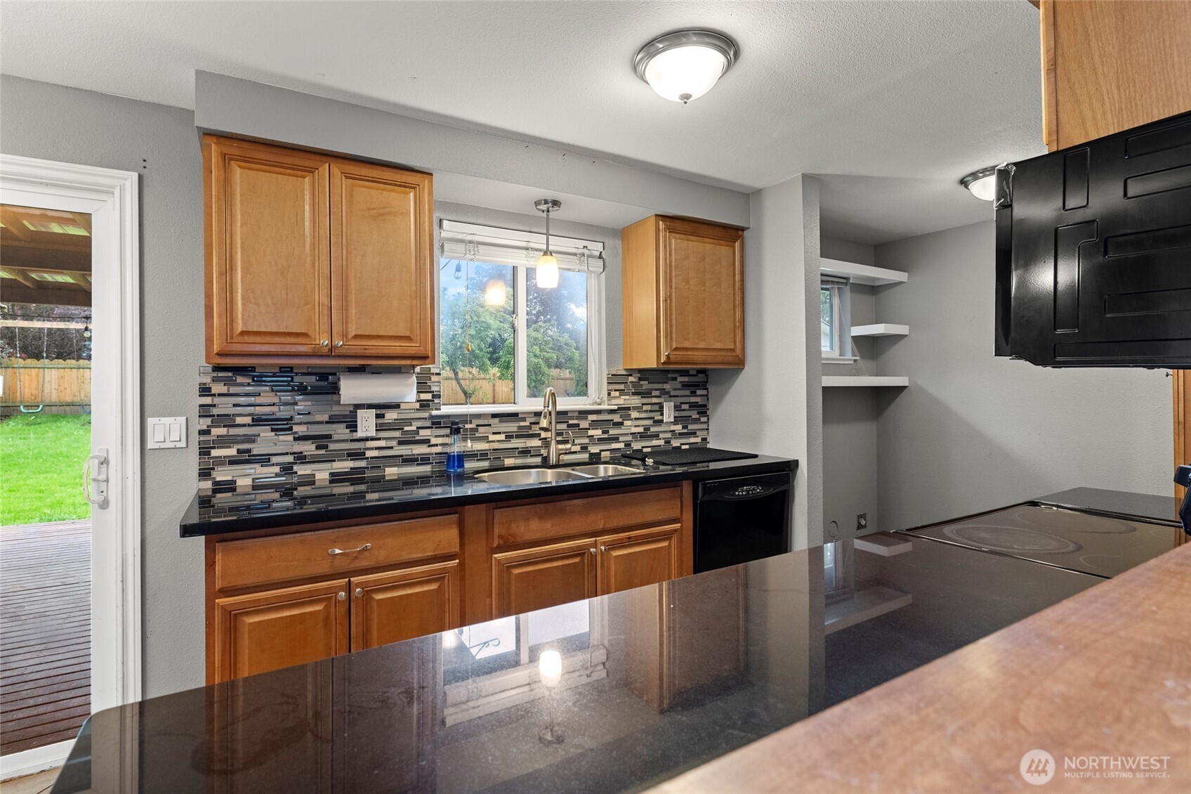 2008 Pacific Place Mount Vernon WA 98273