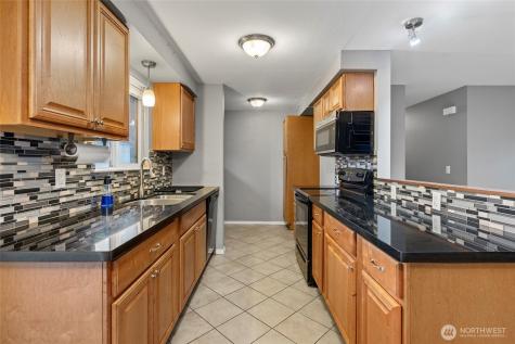 2008 Pacific Place Mount Vernon WA 98273
