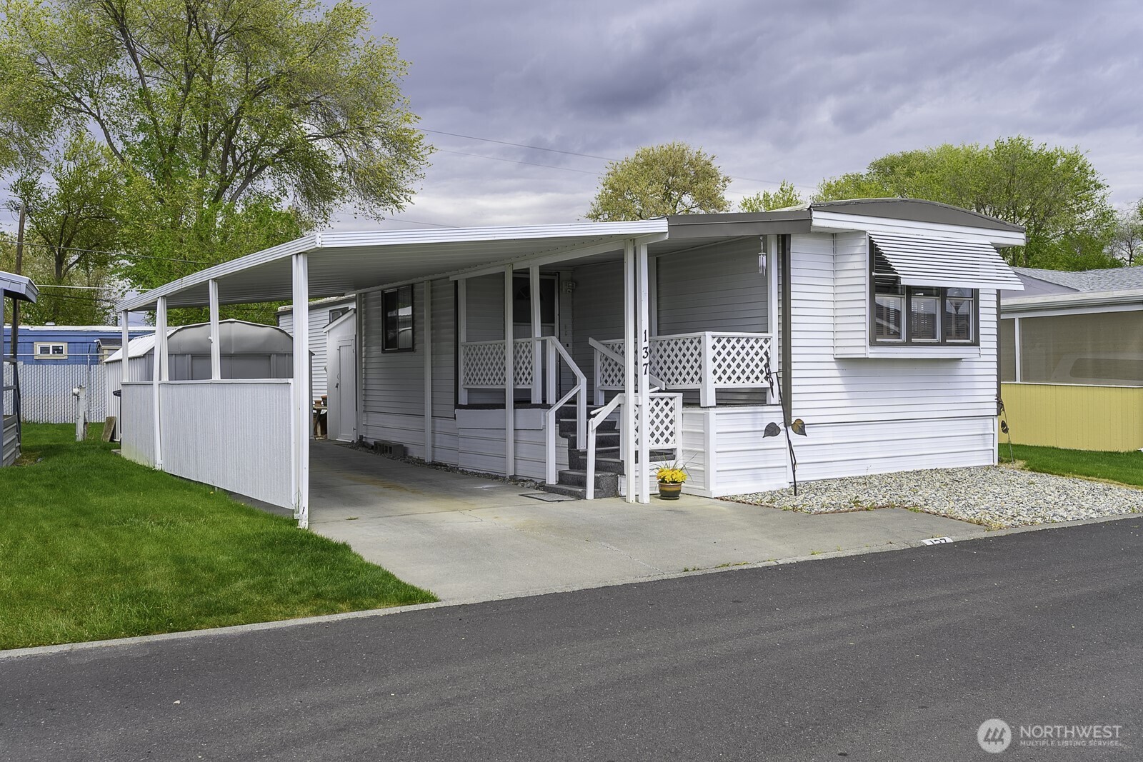 2240 W Broadway Moses Lake WA 98837