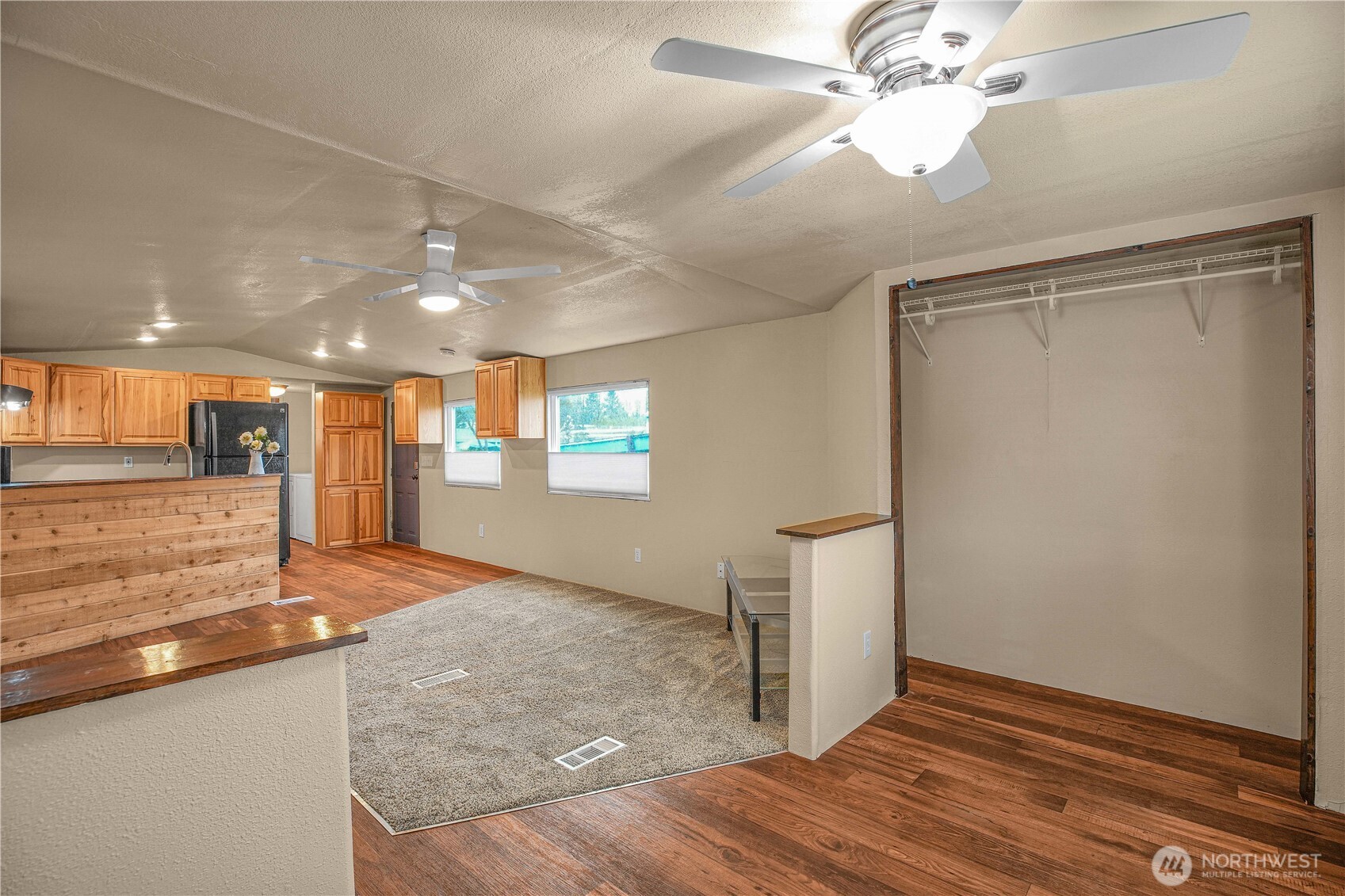 1220 NE Knowles Drive Vancouver WA 98685