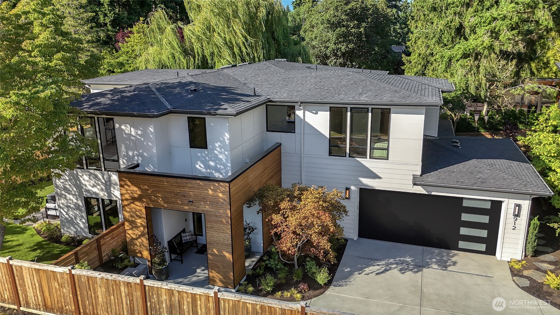 912 18th Avenue W Kirkland WA 98033