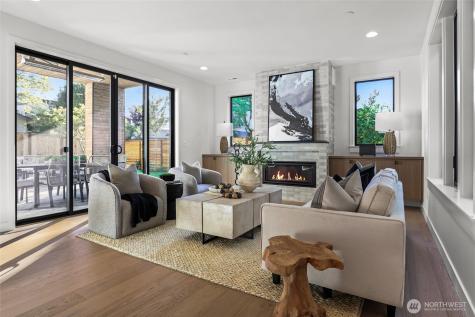 912 18th Avenue W Kirkland WA 98033