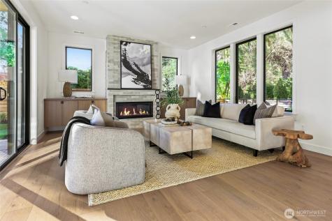 912 18th Avenue W Kirkland WA 98033