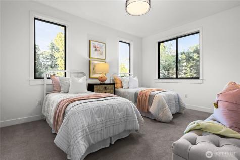 912 18th Avenue W Kirkland WA 98033