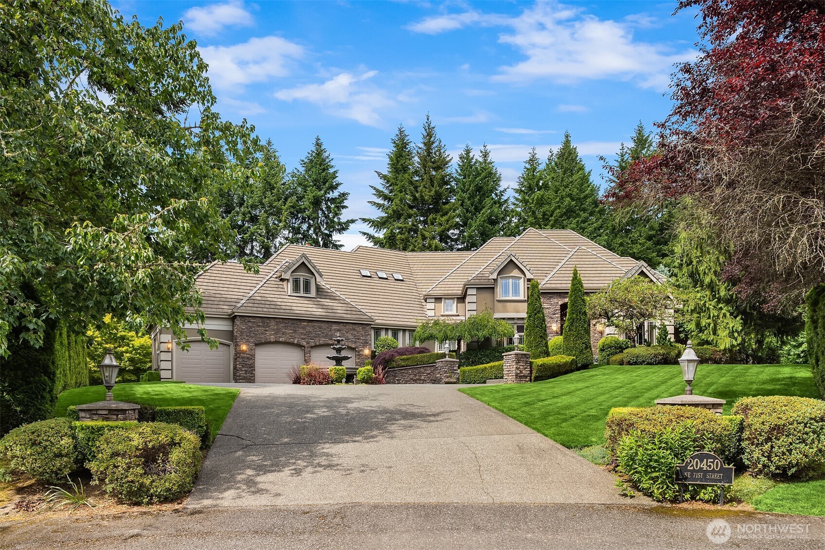 20450 NE 71st Street Redmond WA 98053