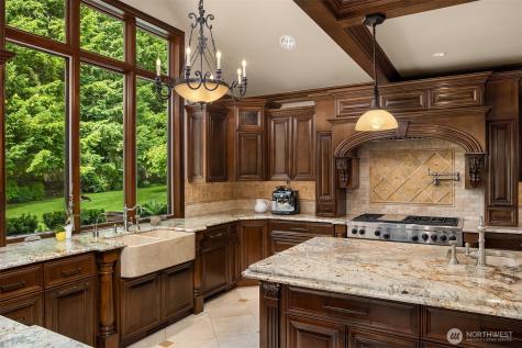 20450 NE 71st Street Redmond WA 98053
