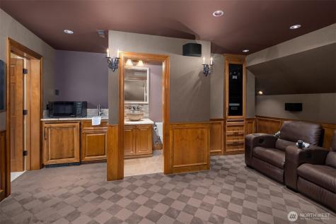 20450 NE 71st Street Redmond WA 98053