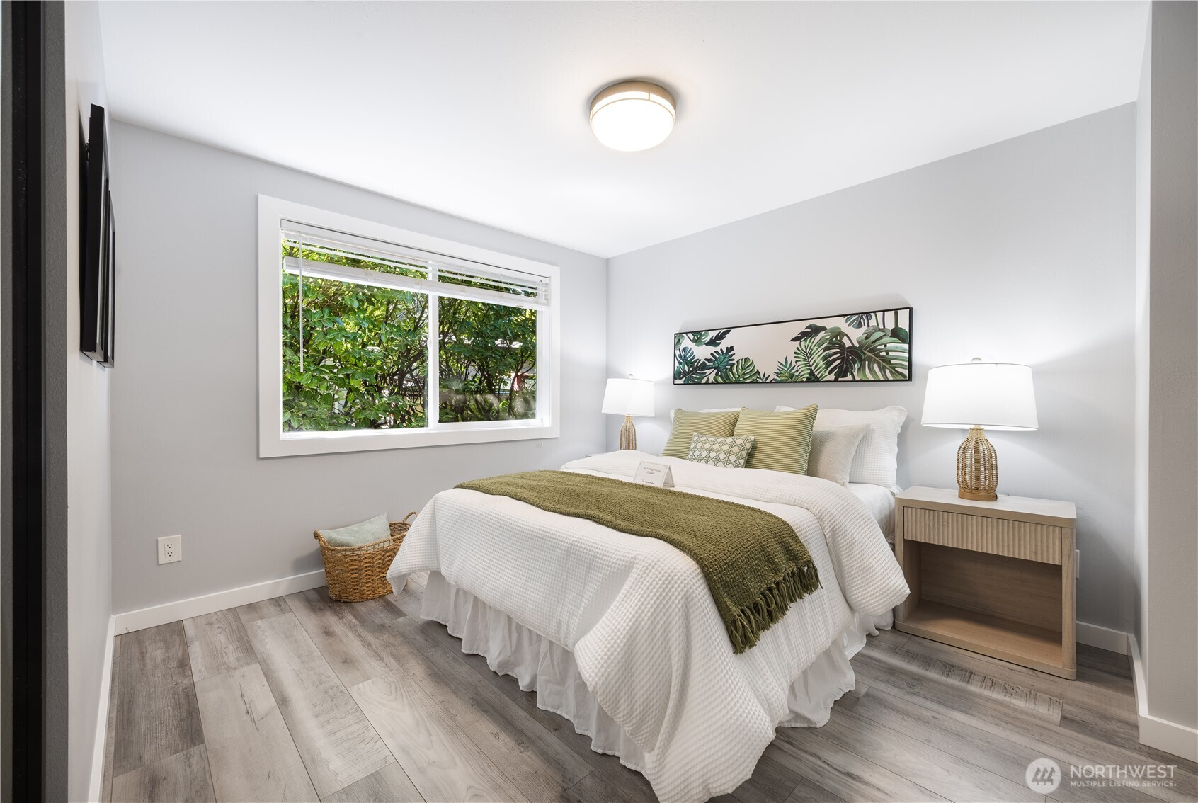2412 160th Avenue NE Bellevue WA 98008