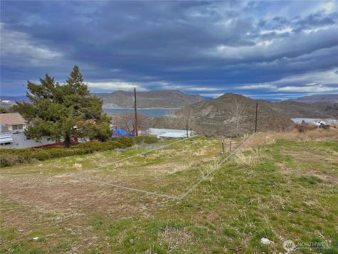 111 Young Street Grand Coulee WA 99133
