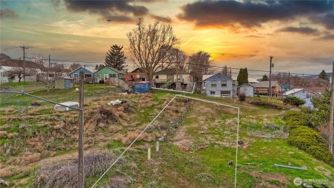 111 Young Street Grand Coulee WA 99133