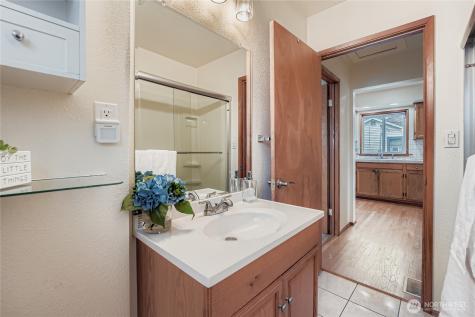 8435 46th Avenue S Seattle WA 98118