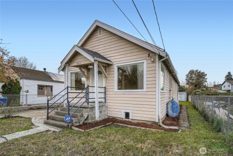 8435 46th Avenue S Seattle WA 98118