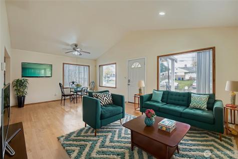 8435 46th Avenue S Seattle WA 98118