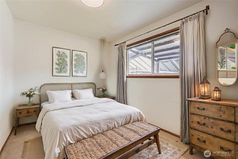 8435 46th Avenue S Seattle WA 98118