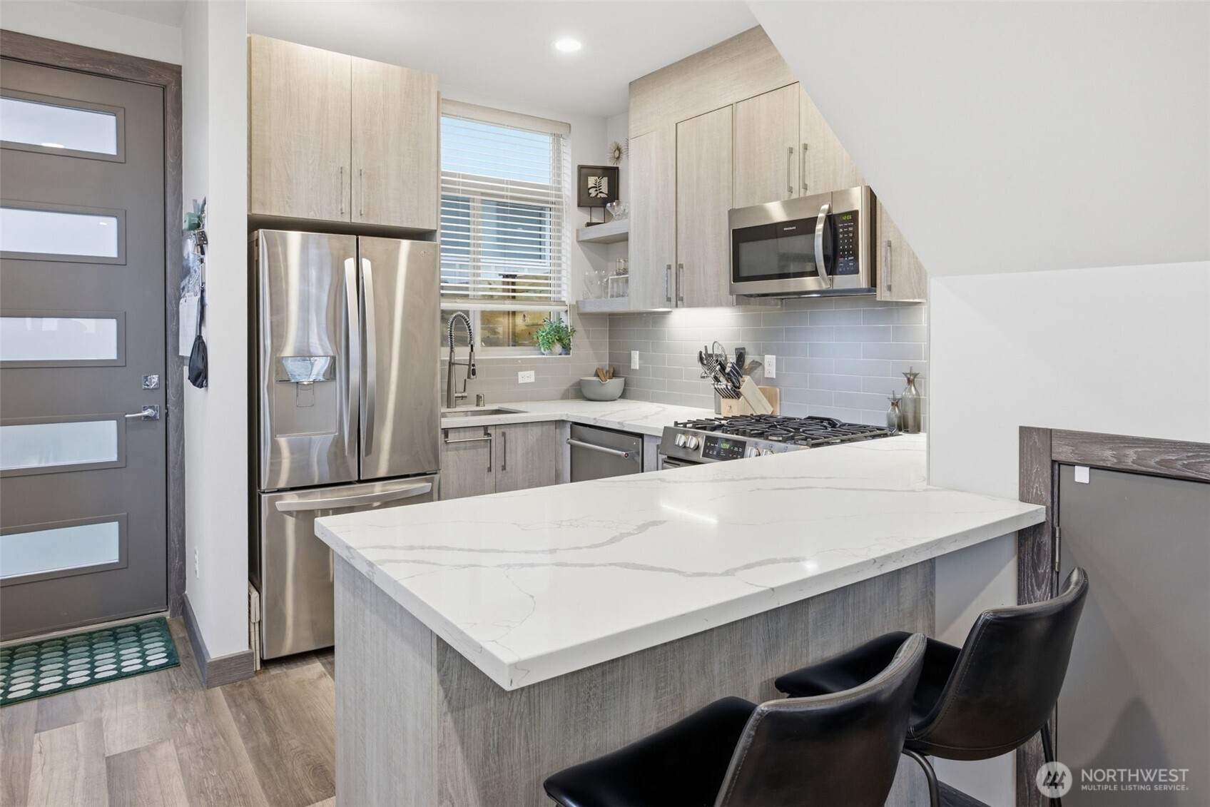 5620 California Avenue SW Seattle WA 98136