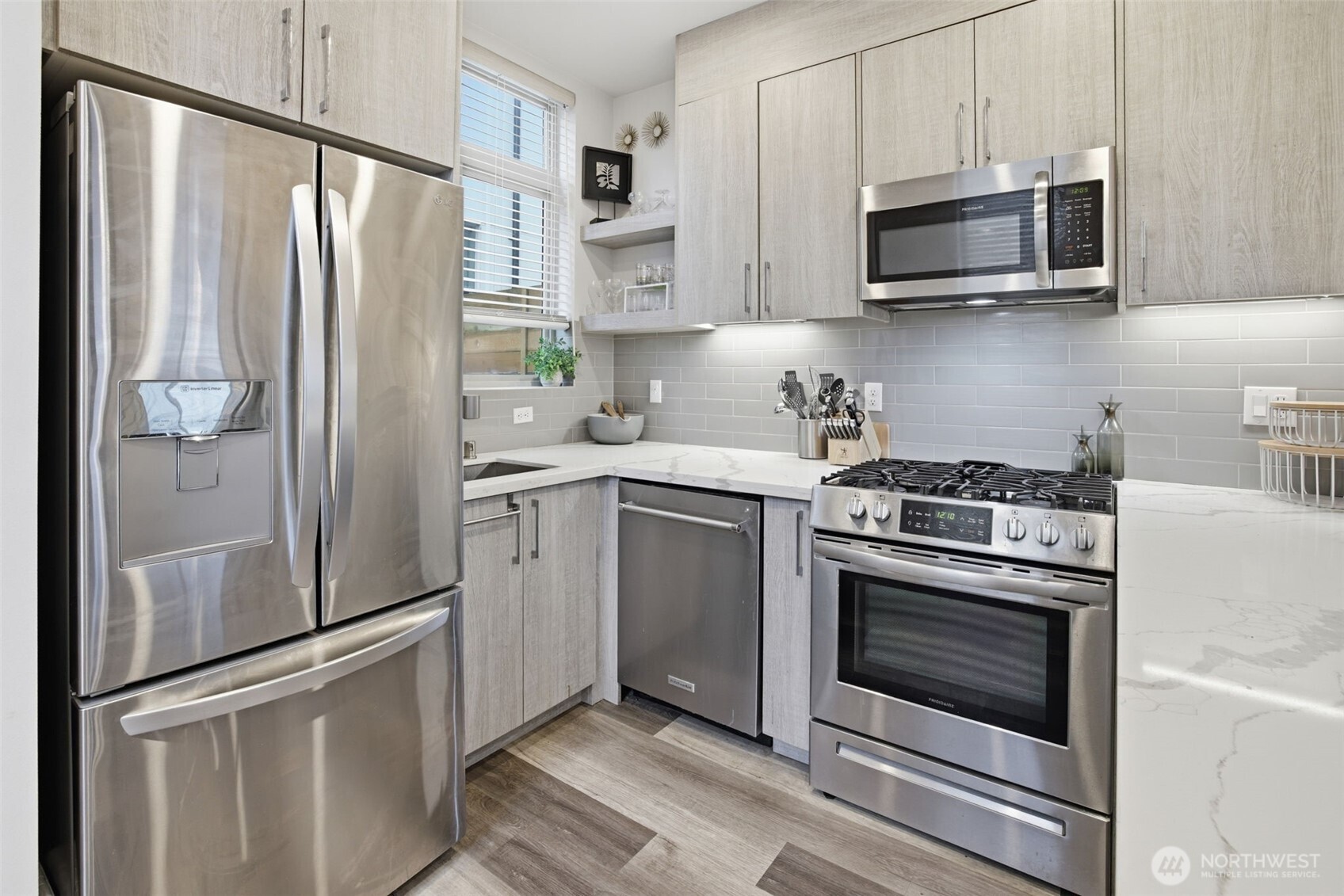 5620 California Avenue SW Seattle WA 98136
