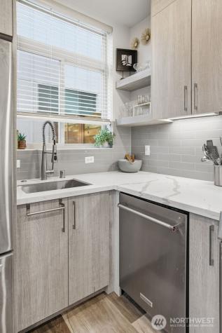 5620 California Avenue SW Seattle WA 98136