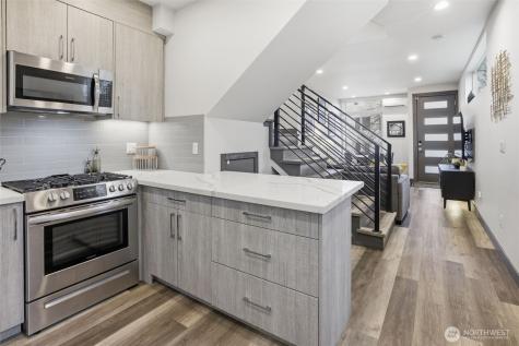 5620 California Avenue SW Seattle WA 98136