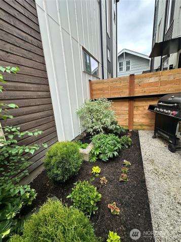 5620 California Avenue SW Seattle WA 98136