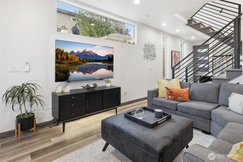 5620 California Avenue SW Seattle WA 98136