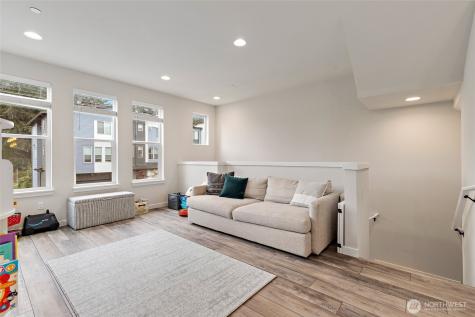 13420 Manor Way Lynnwood WA 98087