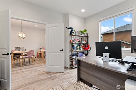 13420 Manor Way Lynnwood WA 98087